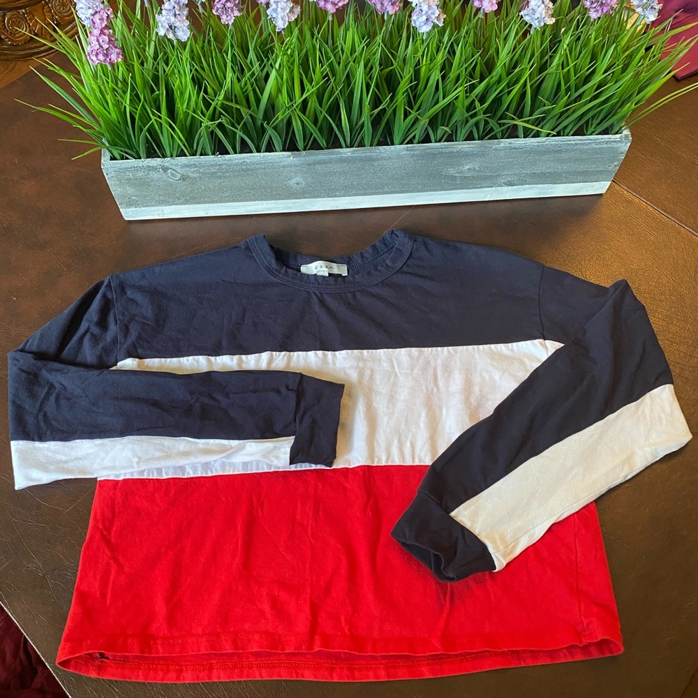Long sleeve crop top..💫💥4th of July is coming!